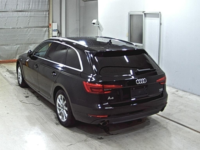 AUDI A4 2016