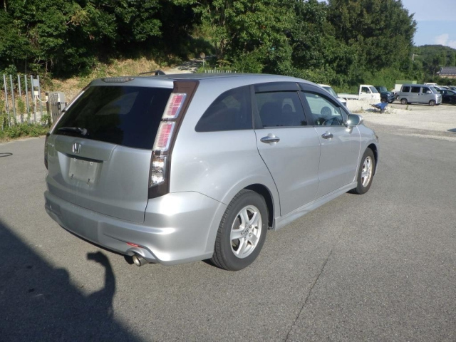 HONDA STREAM 2010