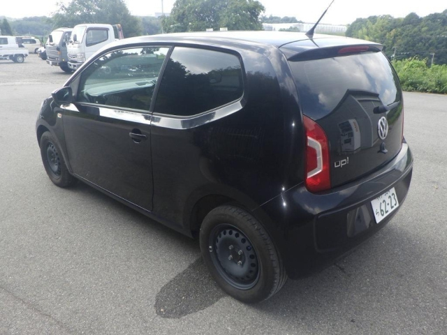 VOLKSWAGEN UP 2013