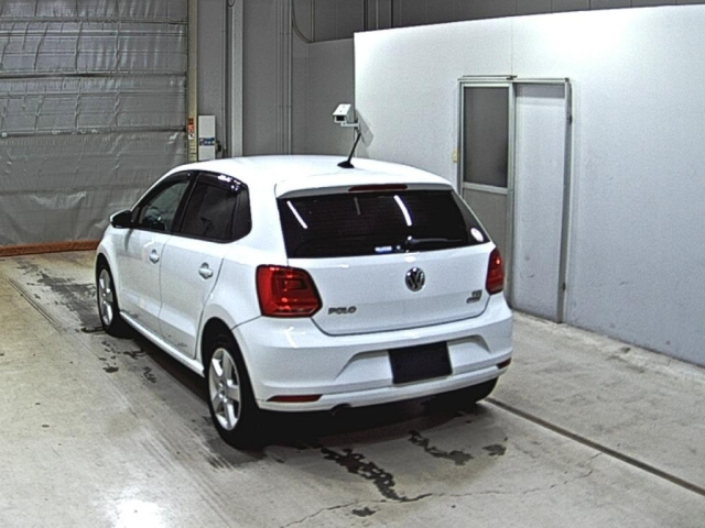VOLKSWAGEN POLO 2014