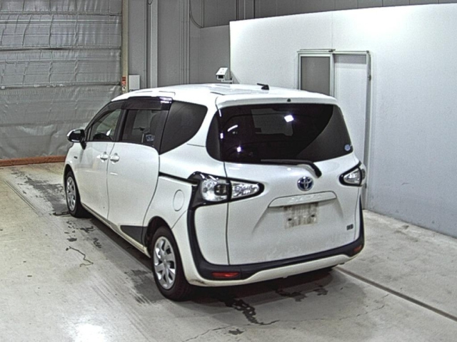 TOYOTA SIENTA 2017