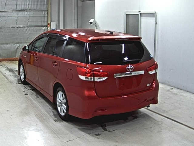TOYOTA WISH 2011