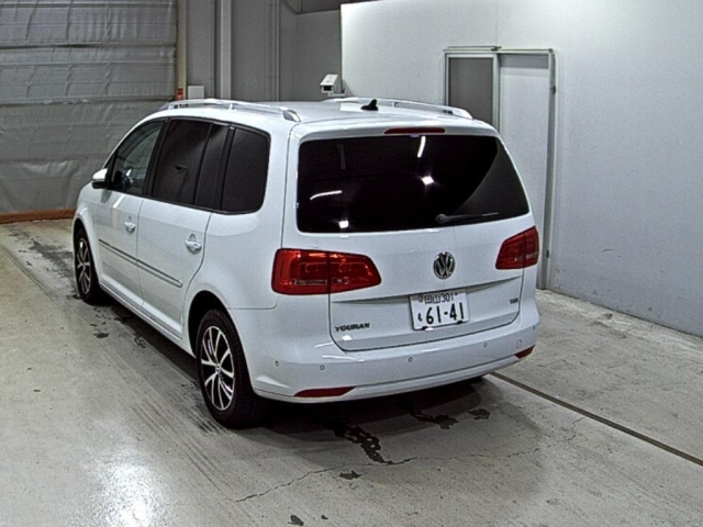 VOLKSWAGEN GOLF TOURAN 2015