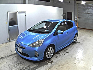 TOYOTA AQUA 2013