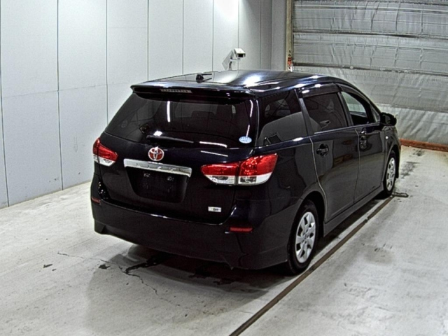 TOYOTA WISH 2010