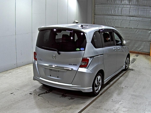 HONDA FREED 2015
