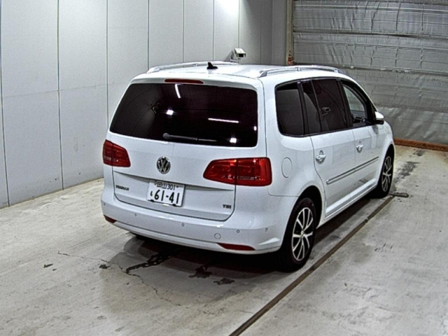 VOLKSWAGEN GOLF TOURAN 2015