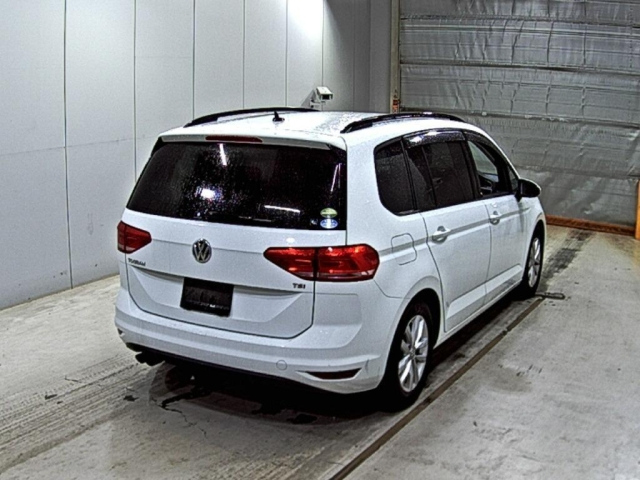 VOLKSWAGEN GOLF TOURAN 2016
