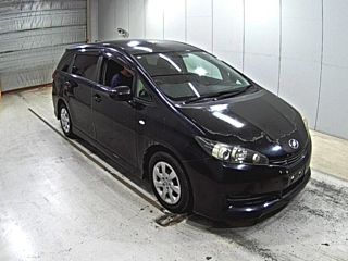TOYOTA WISH 2010