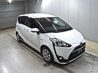 TOYOTA SIENTA 2017