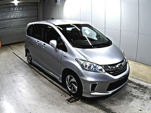HONDA FREED 2015