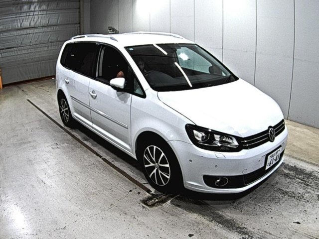 VOLKSWAGEN GOLF TOURAN 2015