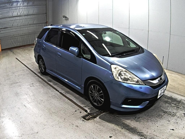HONDA FIT SHUTTLE 2013