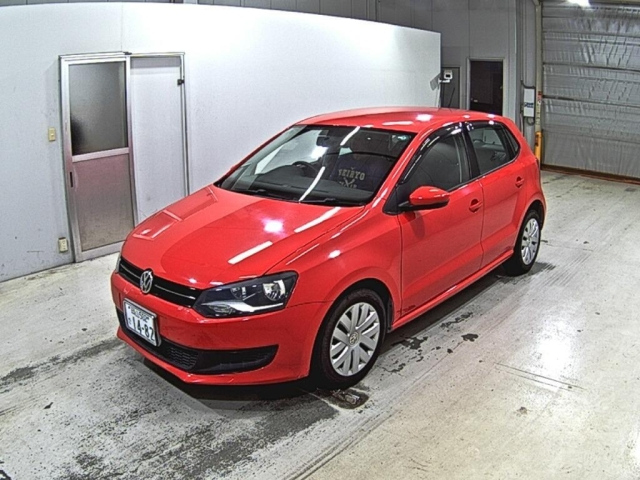VOLKSWAGEN POLO 2013