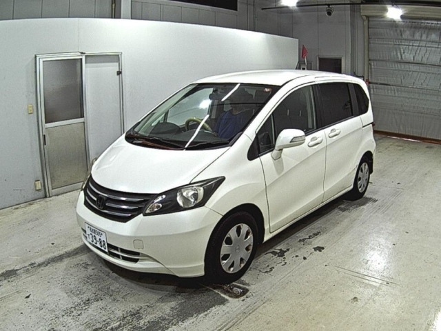 HONDA FREED 2010