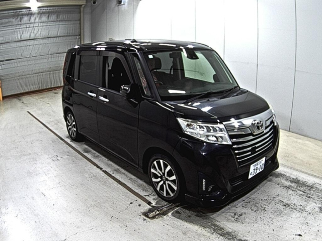 TOYOTA ROOMY 2017