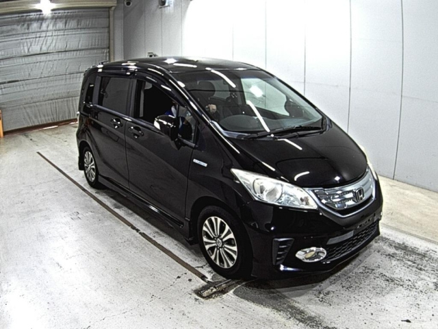 HONDA FREED 2012