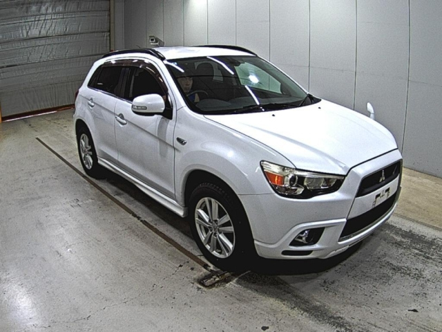MITSUBISHI RVR 2010