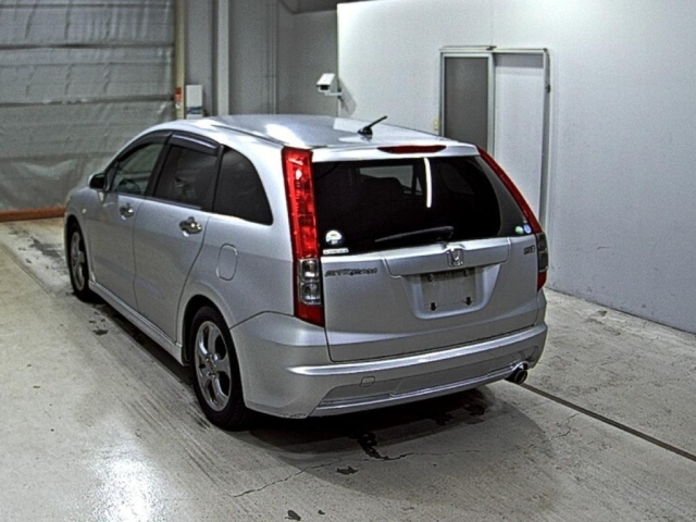 HONDA STREAM 2009