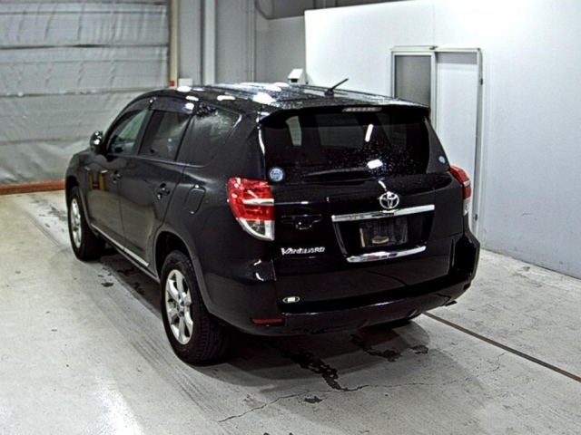 TOYOTA VANGUARD 2010