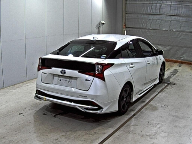 TOYOTA PRIUS 2020