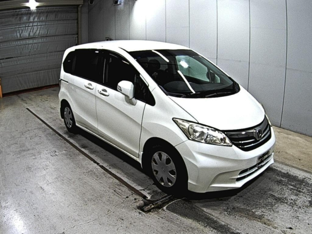HONDA FREED 2012