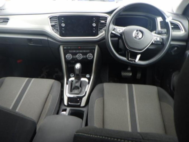 VOLKSWAGEN T-ROC 2021
