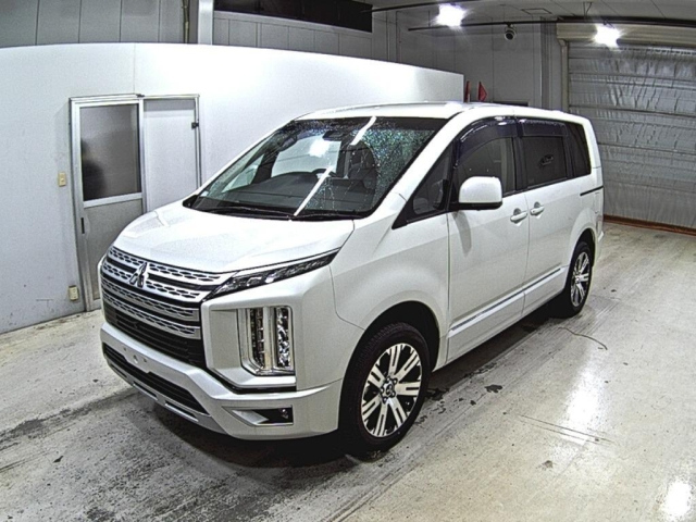MITSUBISHI DELICA D5 2021
