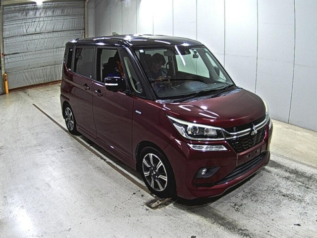 MITSUBISHI DELICA D2 2020