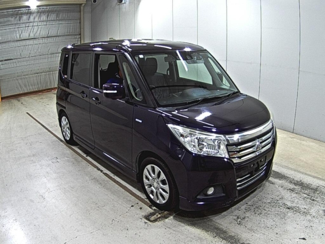 MITSUBISHI DELICA D2 2020