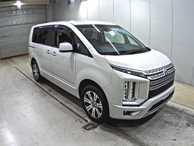 MITSUBISHI DELICA D5 2021