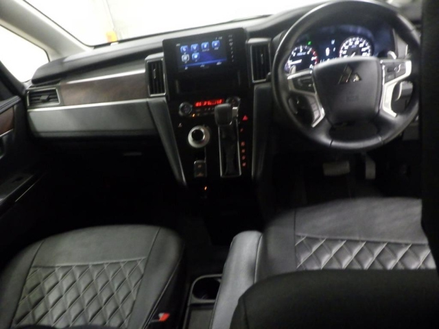 MITSUBISHI DELICA D5 2021