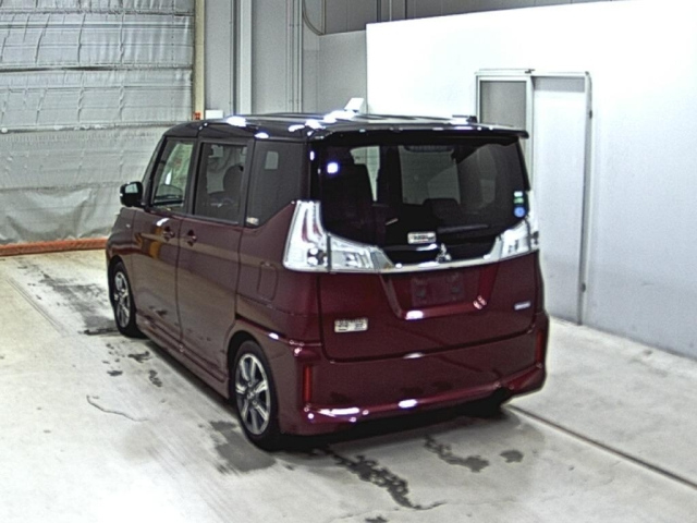 MITSUBISHI DELICA D2 2020