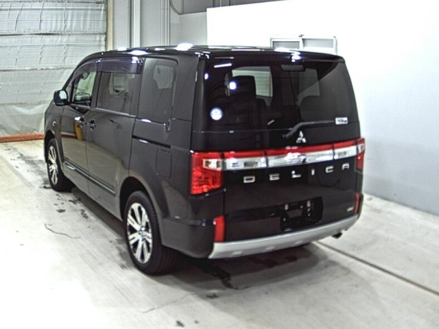 MITSUBISHI DELICA D5 2021