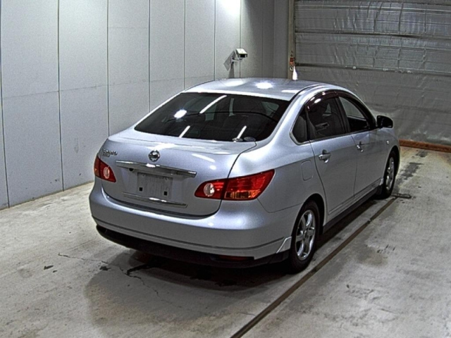 NISSAN SYLPHY 2010