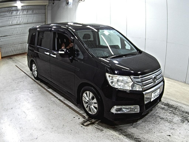HONDA STEP WAGON 2012