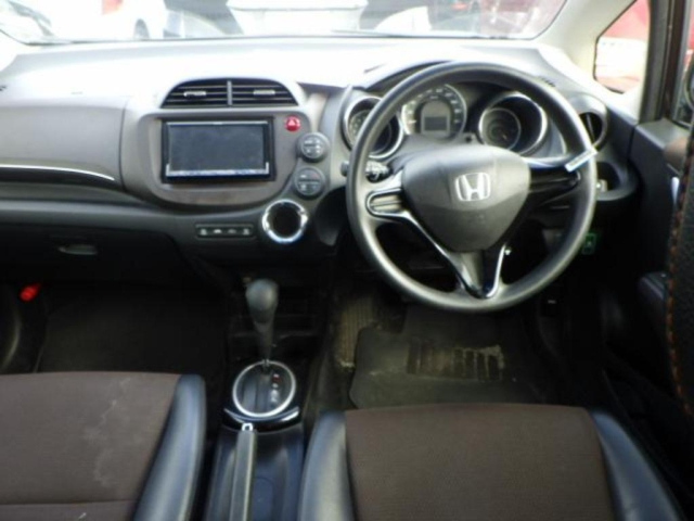 HONDA FIT SHUTTLE 2011