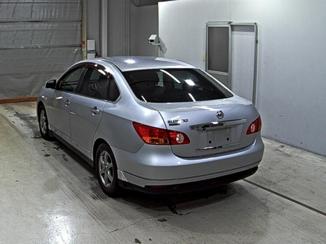 NISSAN SYLPHY 2010