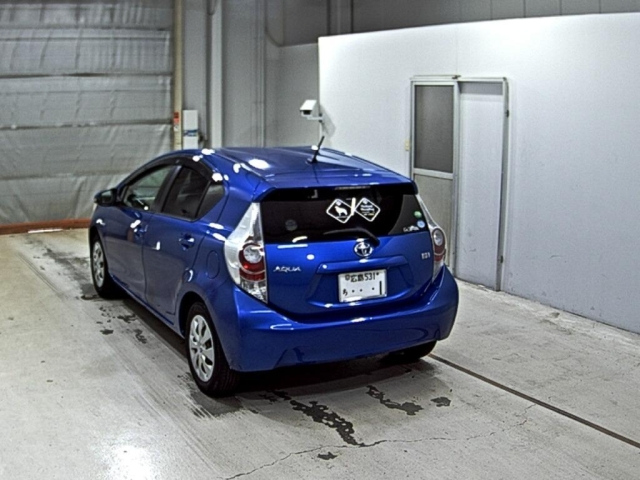 TOYOTA AQUA 2013