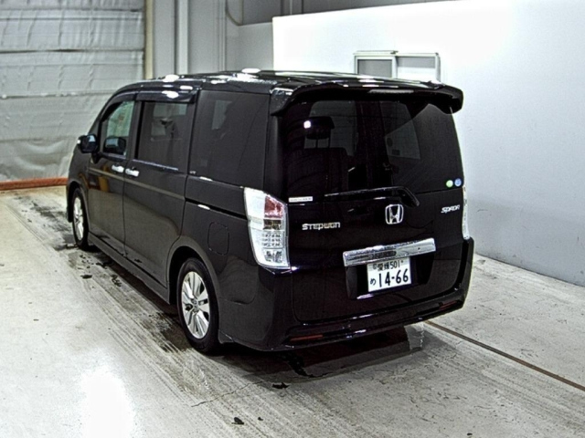 HONDA STEP WAGON 2012