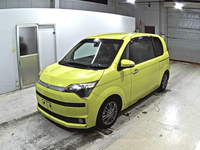 TOYOTA SPADE 2012