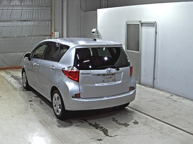 TOYOTA RACTIS 2013