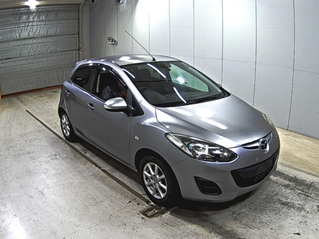 MAZDA DEMIO 2011