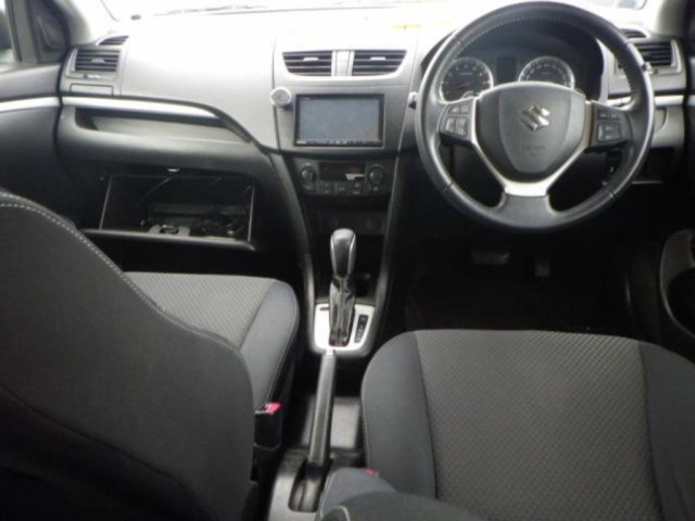 SUZUKI SWIFT 2015