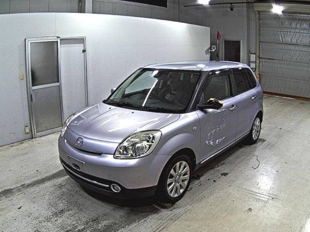 MAZDA VERISA 2011
