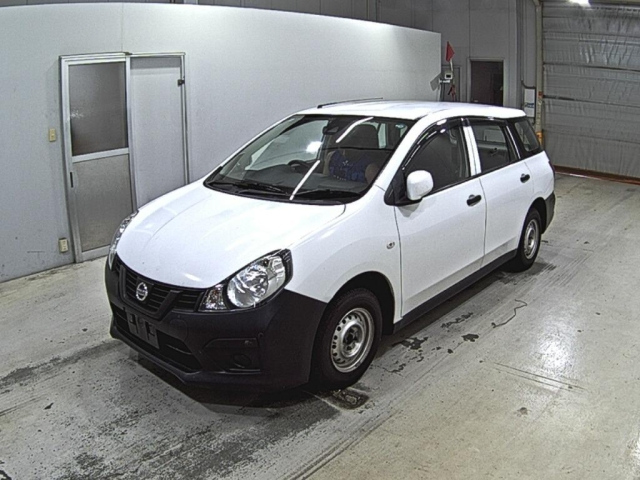 NISSAN AD 2020