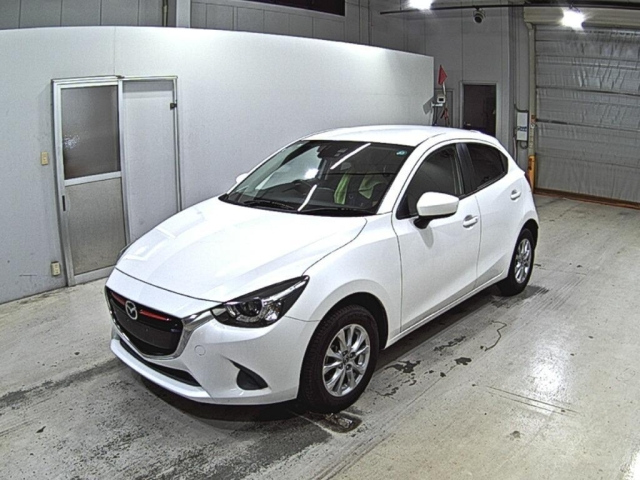 MAZDA DEMIO 2015