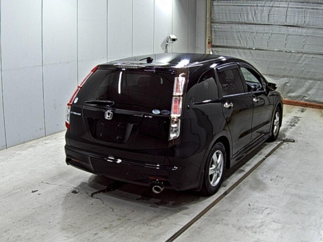 HONDA STREAM 2010