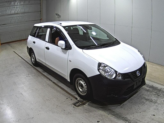 NISSAN AD 2020
