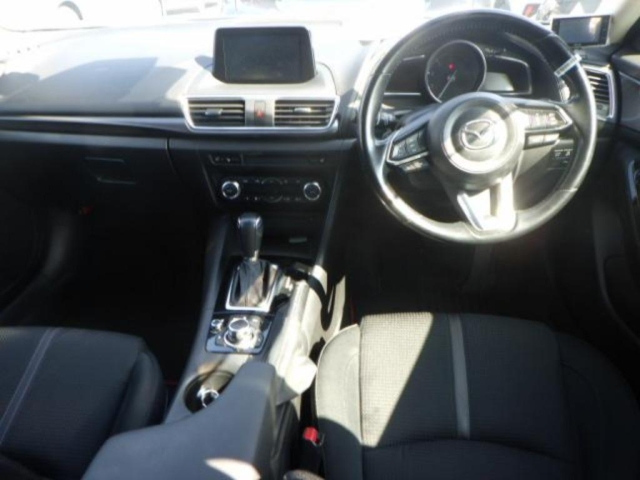 MAZDA AXELA 2016